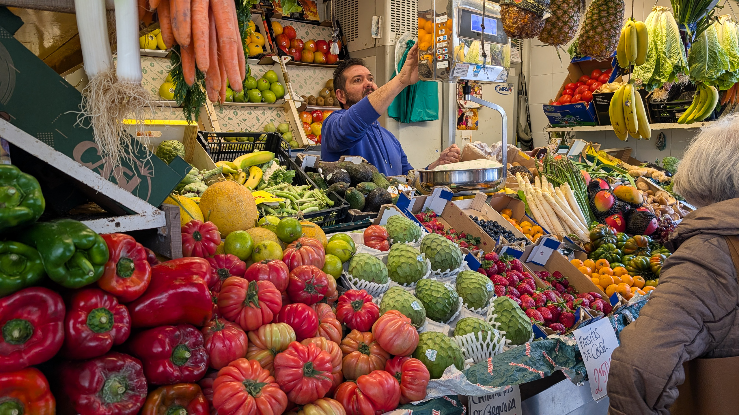 Gemüse- und Obststand im Mercado Central